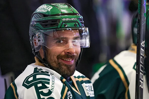 Philipp Michl im Eishockeytrikot